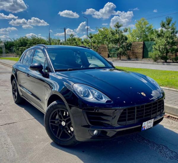 Porsche Macan 