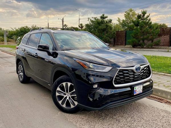 Toyota Highlander 8 Locuri