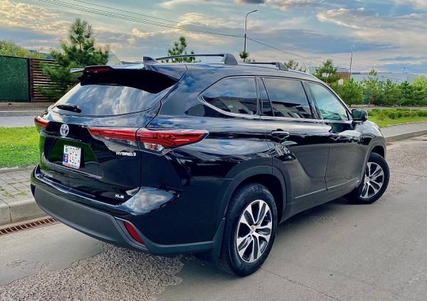 Toyota Highlander 8 Locuri