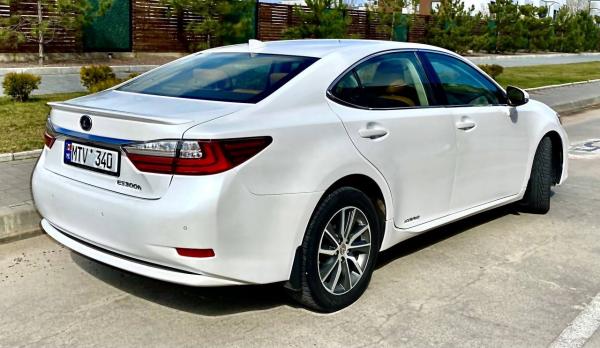 Lexus ES300h