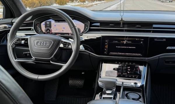 Audi Q 8