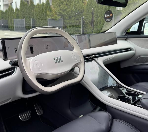 Tesla IM MOTORS