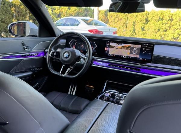 BMW Seria 7  G70